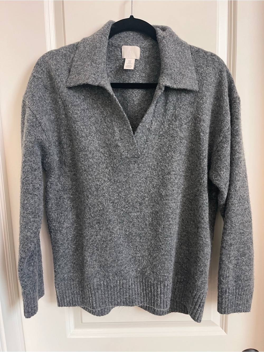H&M vneck sweater